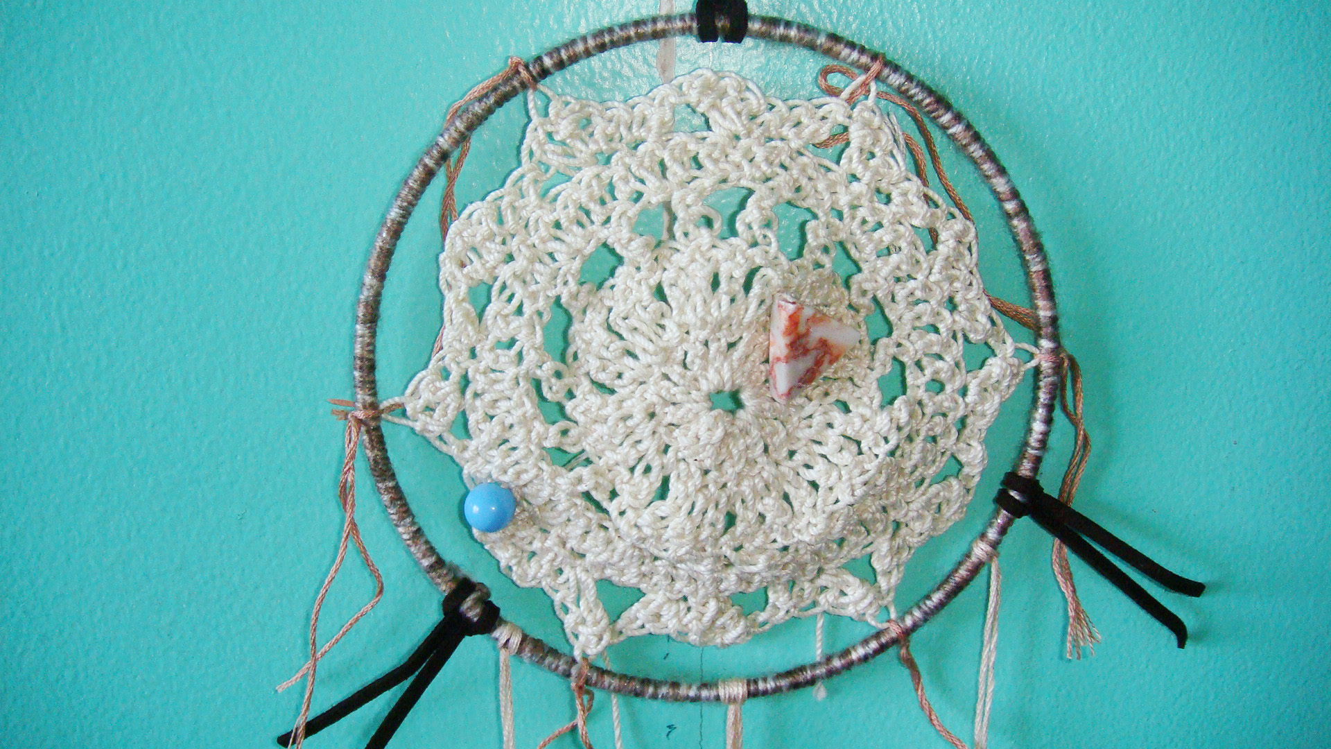 a diy doily dreamcatcher